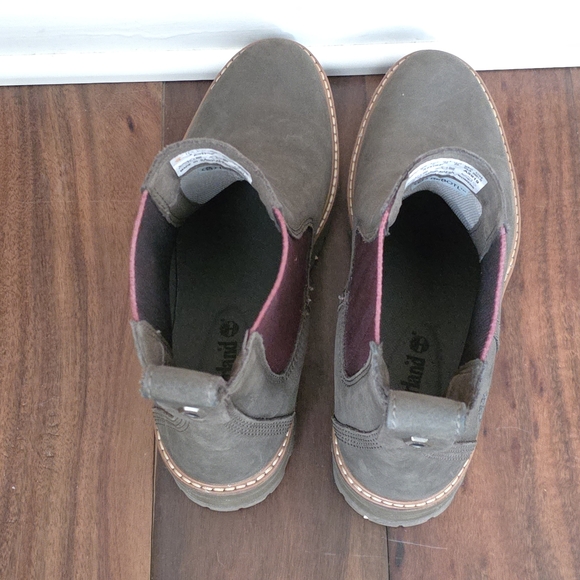 Timberland Women's Olive and Burgundy Chelsea Boots - Picture 5 of 6